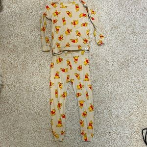 Baby Gap Winnie the Pooh Disney Toddler 2 piece Pajamas Size 4